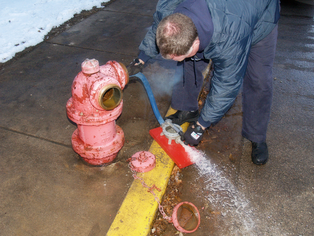 Chicago Fire Department hydrant pump