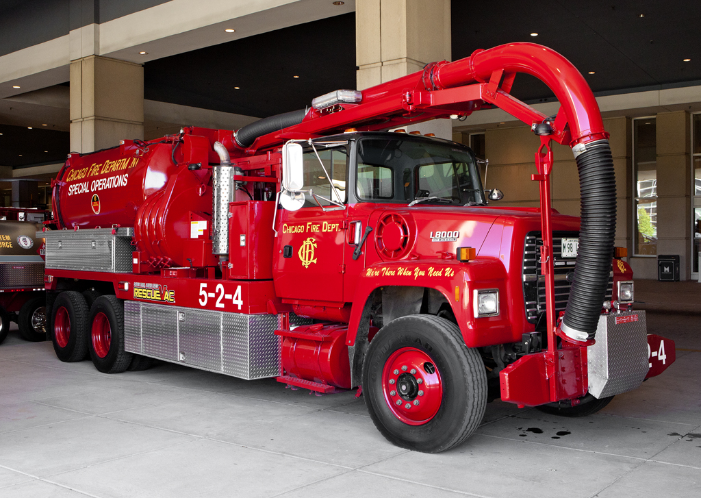 Chicago Fire Department Rescue Vac 524 5-2-4 sewer vac