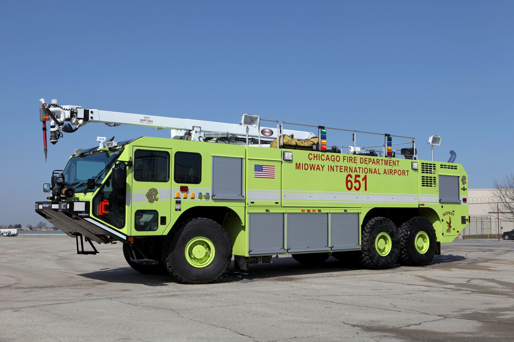 Chicago Fire Department Midway Airport Oshkosh Striker 3000 ARFF with Snozzle