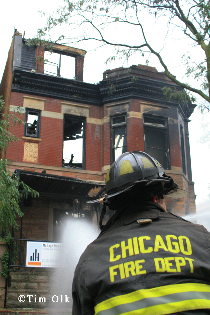 Chicago building fire 525 W. Armitage Avenue 9-16-11