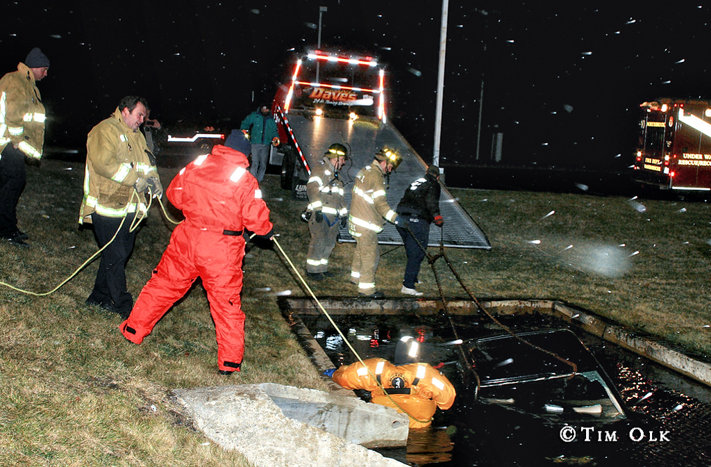 car into the pond in Deerfield 1-1-12