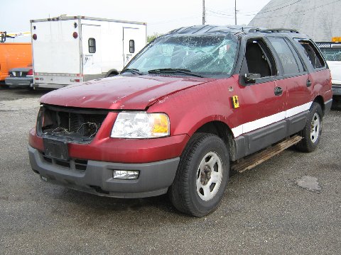 2006 Ford Expedition involved in rollover accident