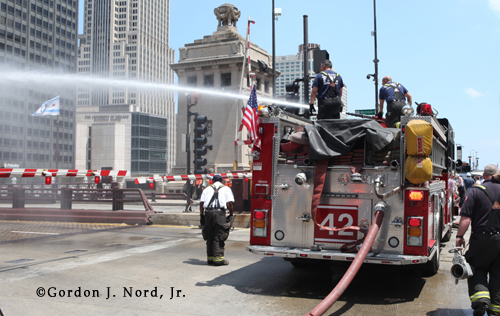 Chicago Fire Department cools hot bridges in Chicago 