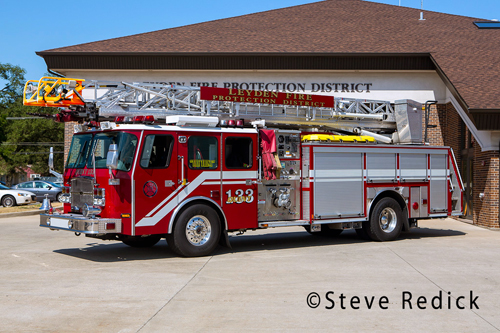 Leyden Fire Protection District Engine 133 E-ONE quint