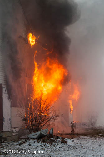 fire destroys town homes