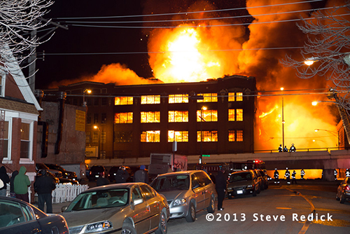 massive warehouse fire in Chicago 