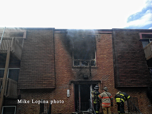 apartment building fire in East Joliet FPD