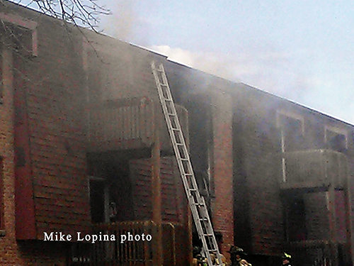 apartment building fire in East Joliet FPD