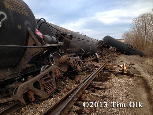 freight train derails on Chicago's southsude