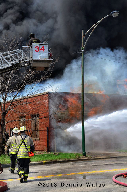 big fire in vacant Chicago warehouse