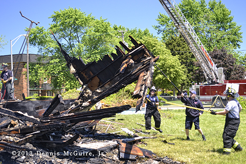 suburban Chicago fire departments train with vacant house