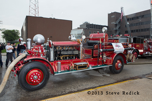 Chicago FD Ahrens Fox fire engine