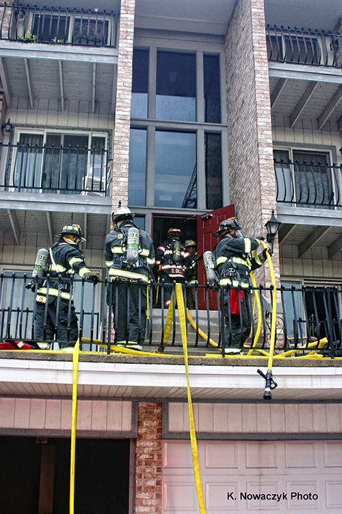 apartment building fire in Schererville IN 5-30-13
