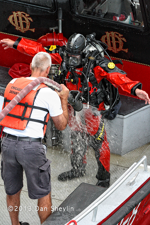 Chicago Fire Department Divers response