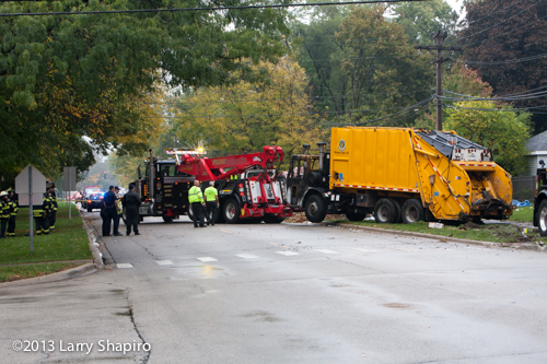 garbage truck crash kills several in Glenview