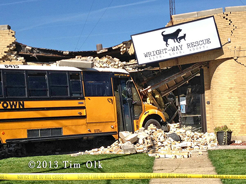 school bus crashes into Niles building