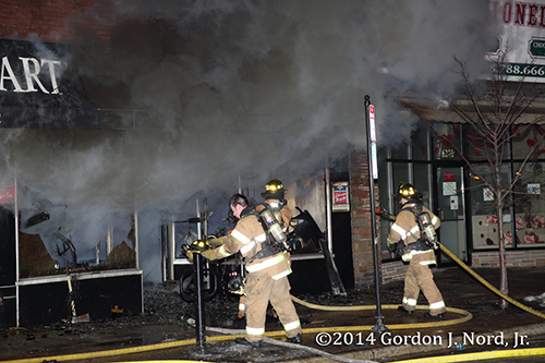 2-Alarm fire guts stores in Berwyn 1-16-14