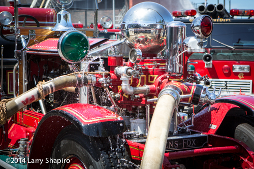 1923 Ahrens Fox fire engine 