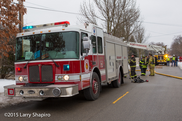 HME Sle fire engine at fire scene