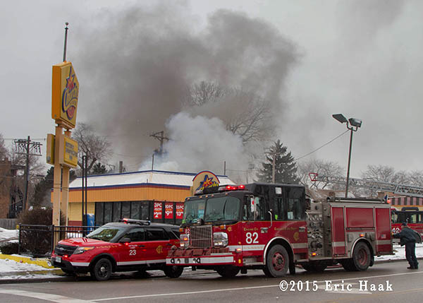 Chicago FD Engine 82 at fire scene