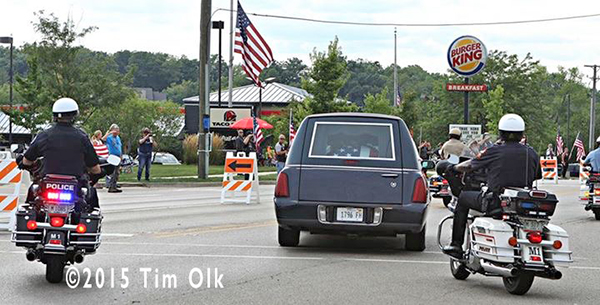 funeral procession for fallen police officer