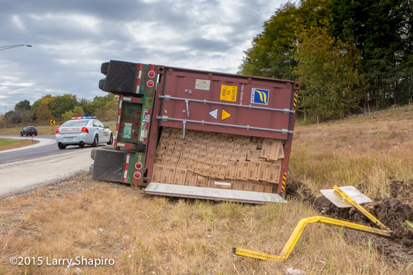 tractor-trailer roll over