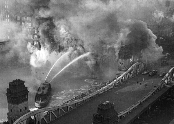 historic photo of Chicago fireboat in action
