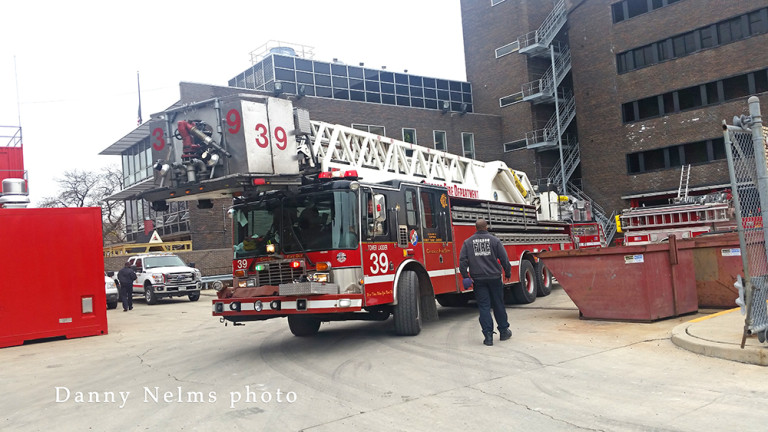 Chicago FD Tower Ladder 39 « Chicagoareafire.com