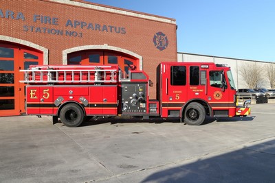 Ferrara Igniter fire engine