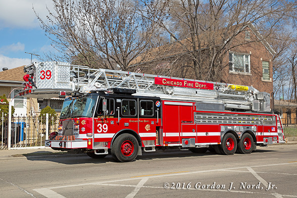Chicago Tower Ladder 39, 2016 E-ONE Cyclone 11 HP100 tower ladder 