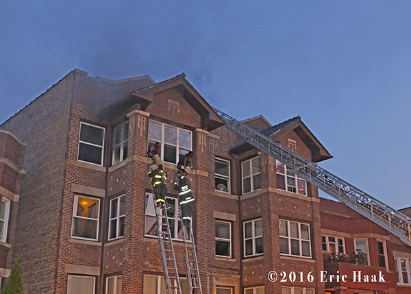 Chicago firefighters rescue victims with ladders