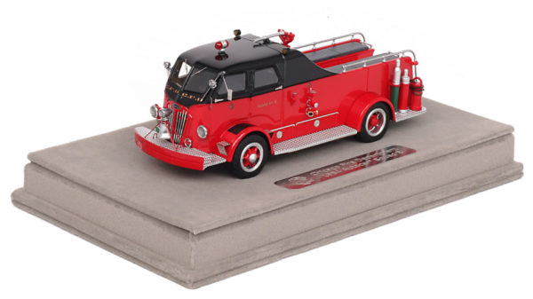 CFD 1954 Autocar Squad replica model from Fire Replicas