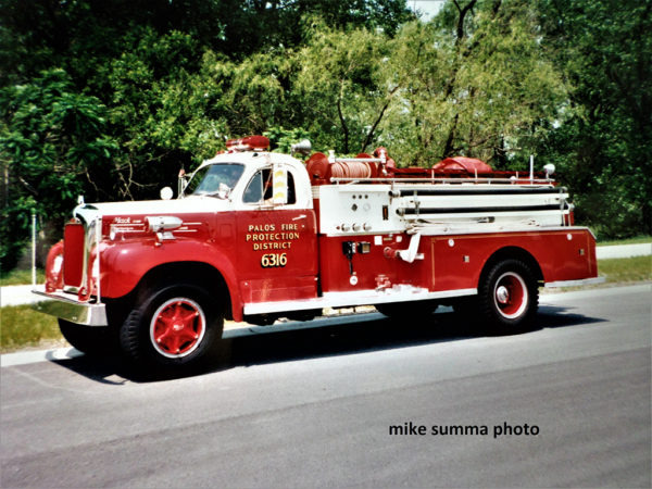 1955 Mack B85/Bean fire engine