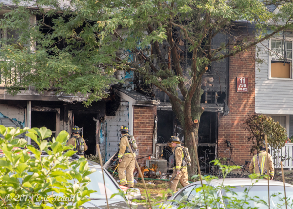 fire destroys apartments in Naperville