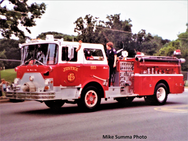 Justice FD Engine 553 - 1971 Mack CF