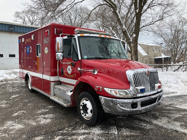 2005 IHC/4300/Horton ambulance for sale by the Zion FD.