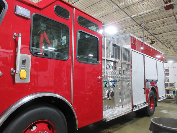 E-ONE fire engine 142186