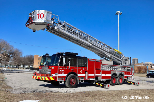 E-ONE Cyclone tower ladder in Chicago