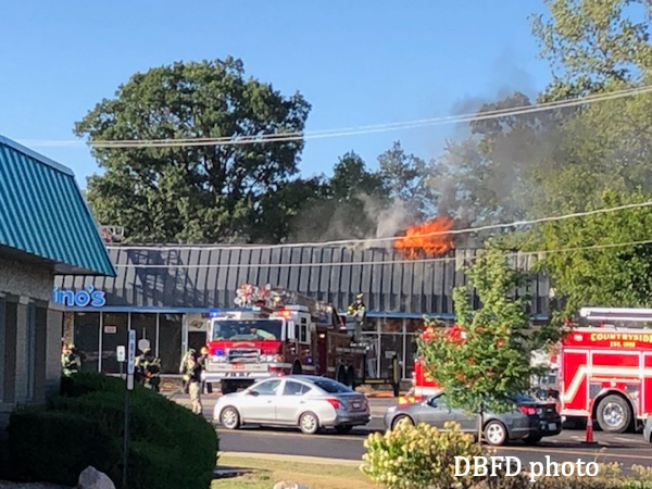 fire destroys a Mundelein restaurant