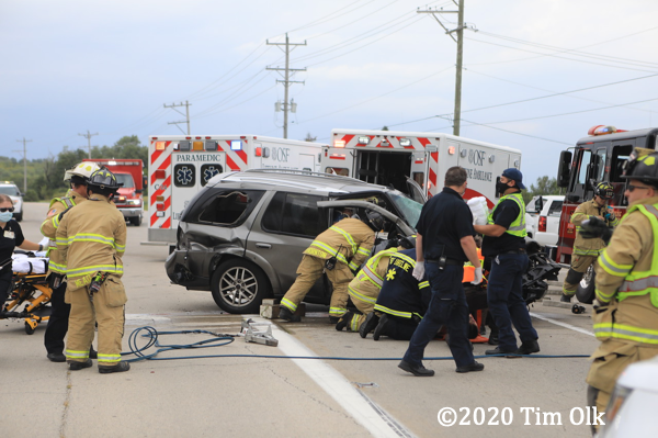 Boone County Fire District 2 Firefighters and paramedics at crash scene