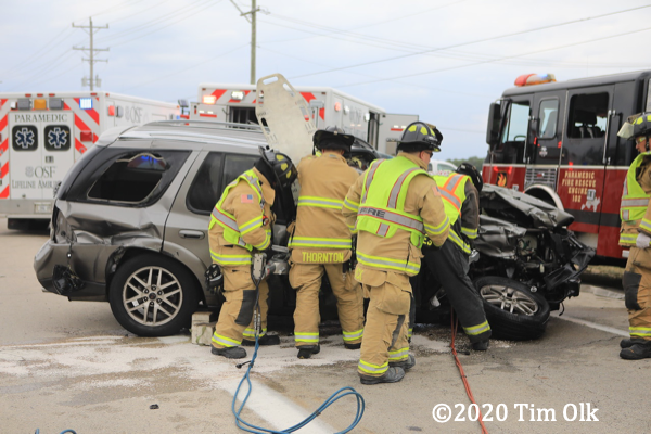 Boone County Fire District 2 Firefighters and paramedics at crash scene