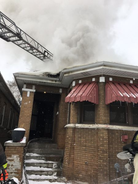 fire engulfs Chicago bungalow