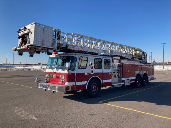 1995 E-ONE Hurricane 95' tower ladder for sale