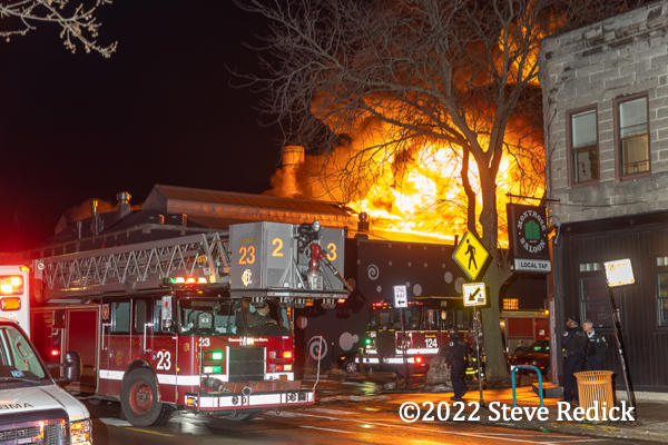 3-11 Alarm fire in Chicago