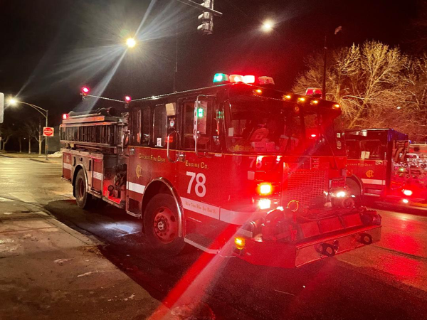 Chicago FD Engine 78 at fire scene