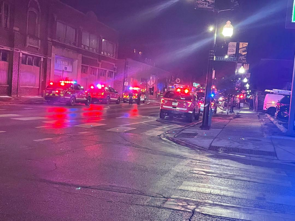 Chicago FD buggies at fire scene