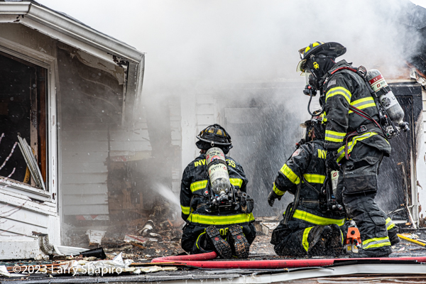 #chicagoareafire.com; #larryshapiro; #shapirophotography.net; #BarringtonCountrysideFPD; #housefire; #firefighters; #smoke;