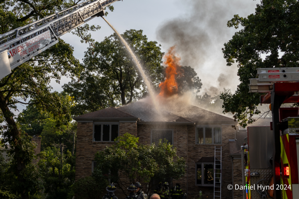 #chicagoareafire.com; #DanielHynd; #Darien; #housefire; #flames;