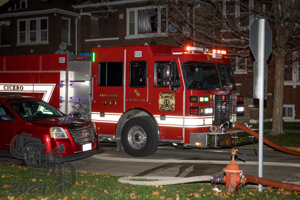 #chicagoareafire.com; #Chi-TownFirePhotos; #CiceroFD; #firescene;  #FireTruck; #Sutphen; 