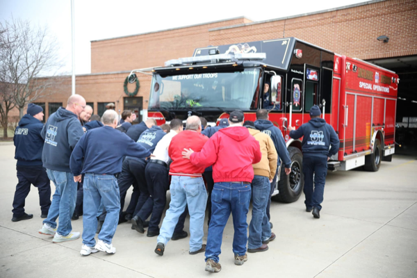 #chicagoareafire.com; #Lincolnshire-RiverwoodsFPD; #FireTruck; #pushin;